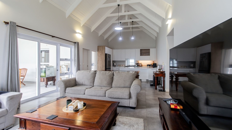 To Let 4 Bedroom Property for Rent in Sitari Country Estate Western Cape